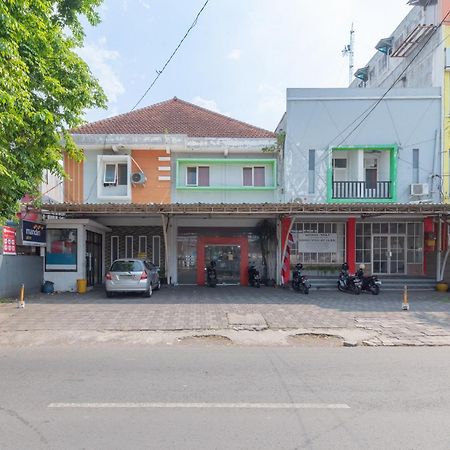 Reddoorz At Ciliwung Guest House Syariah Malang Exterior foto